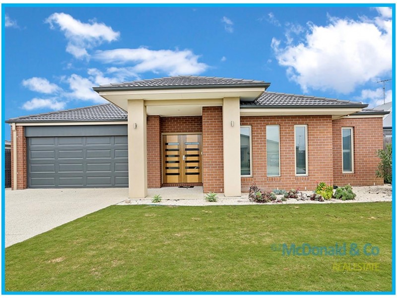 17 Yeoman Crescent, Leopold VIC 3224