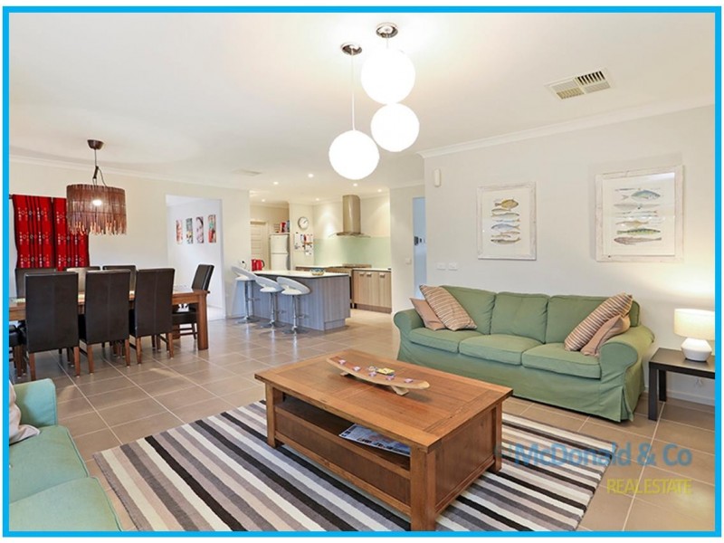 17 Yeoman Crescent, Leopold VIC 3224