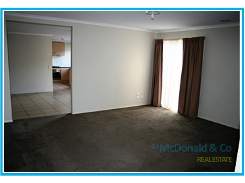 4 Peppertree Rise, Waurn Ponds VIC 3216