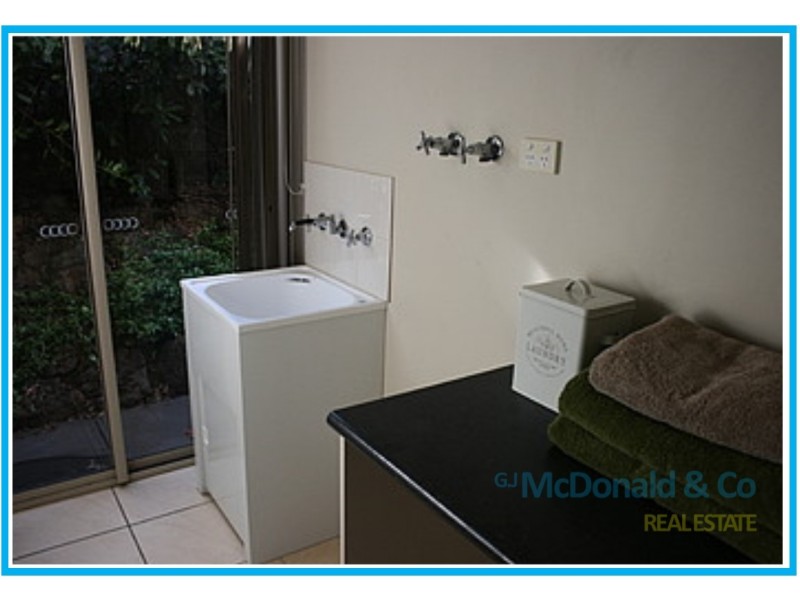 4 Peppertree Rise, Waurn Ponds VIC 3216