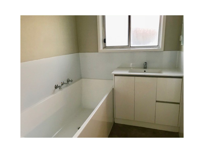 1 Norfolk Crescent, Corio VIC 3214