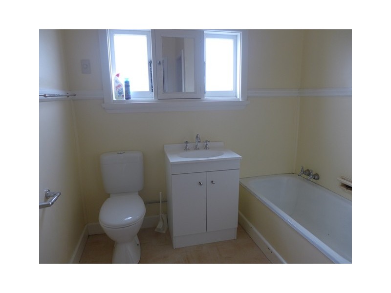 22 Malvern Grove, Manifold Heights VIC 3218