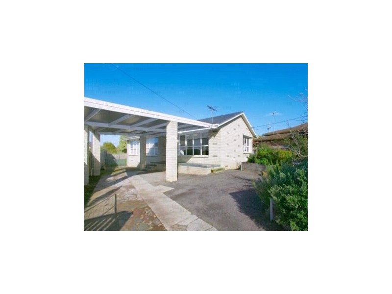 1 Elliot Avenue, Highton VIC 3216