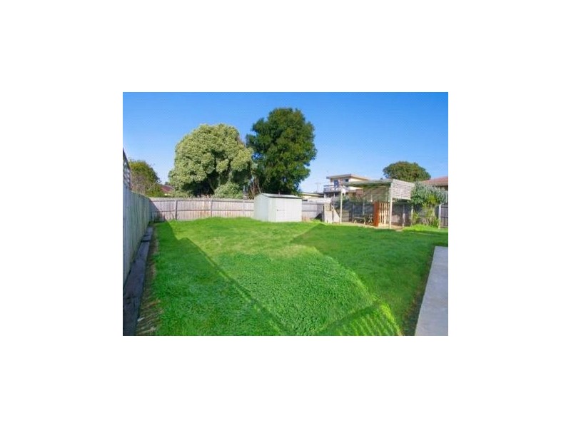 1 Elliot Avenue, Highton VIC 3216