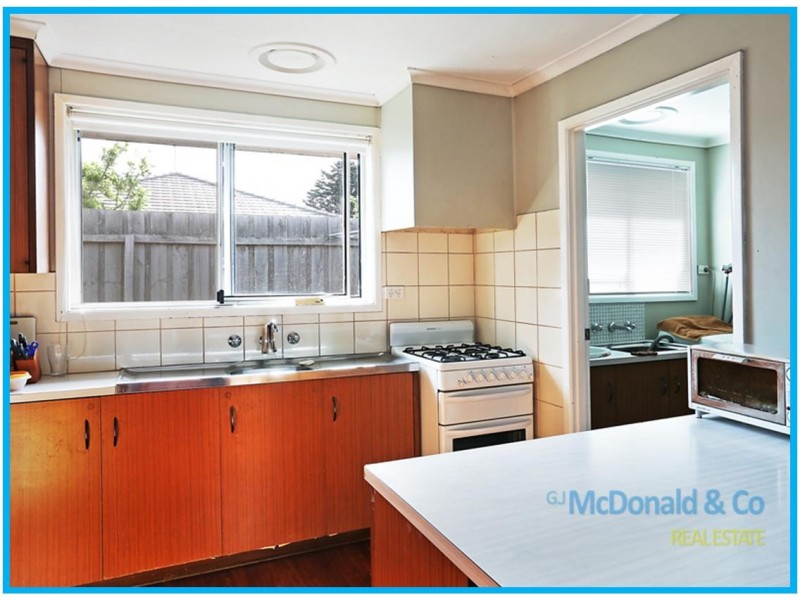 2/8 Casaceli Court, Whittington VIC 3219