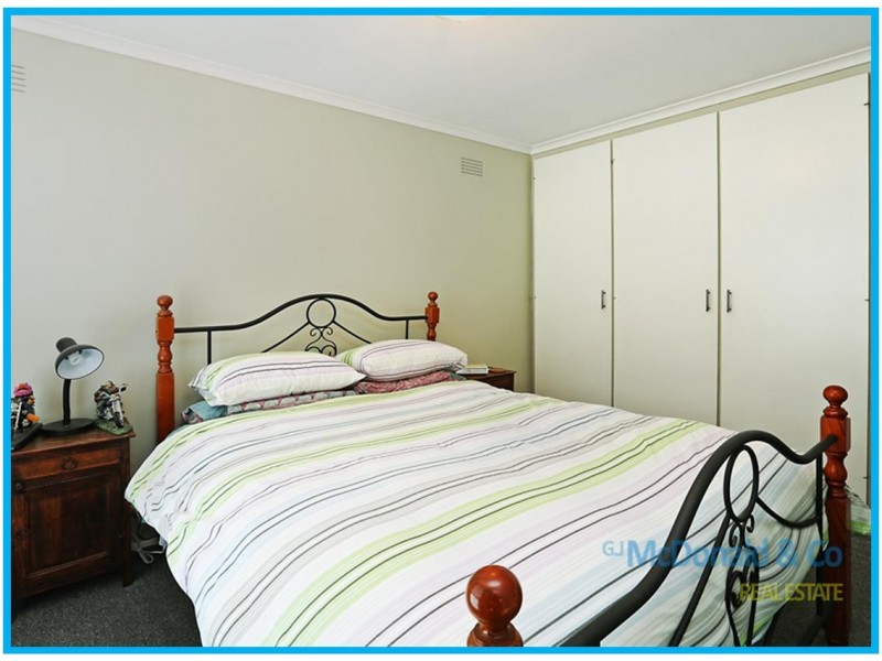 2/8 Casaceli Court, Whittington VIC 3219