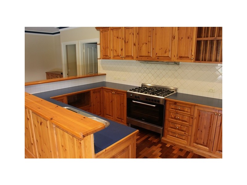 12 Chandon Court, Waurn Ponds VIC 3216