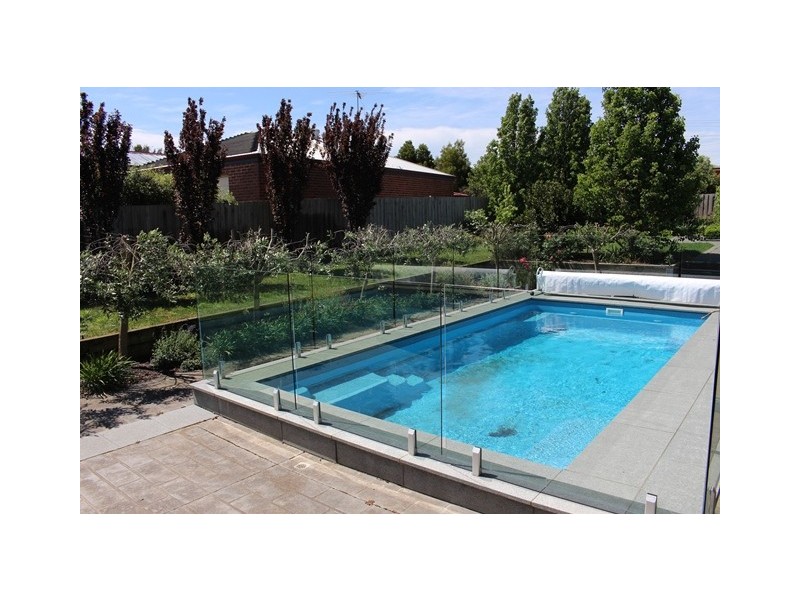 12 Chandon Court, Waurn Ponds VIC 3216