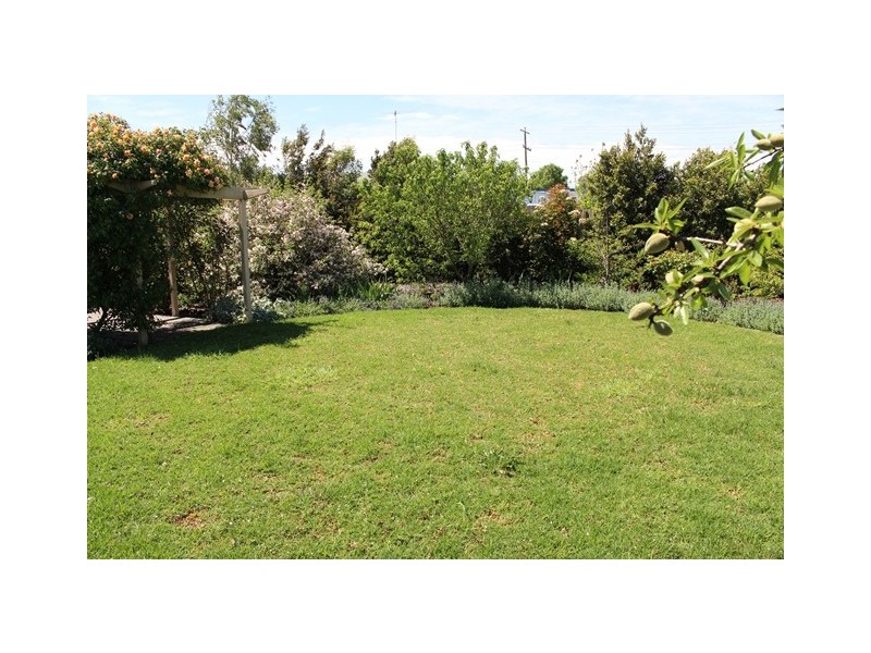 12 Chandon Court, Waurn Ponds VIC 3216