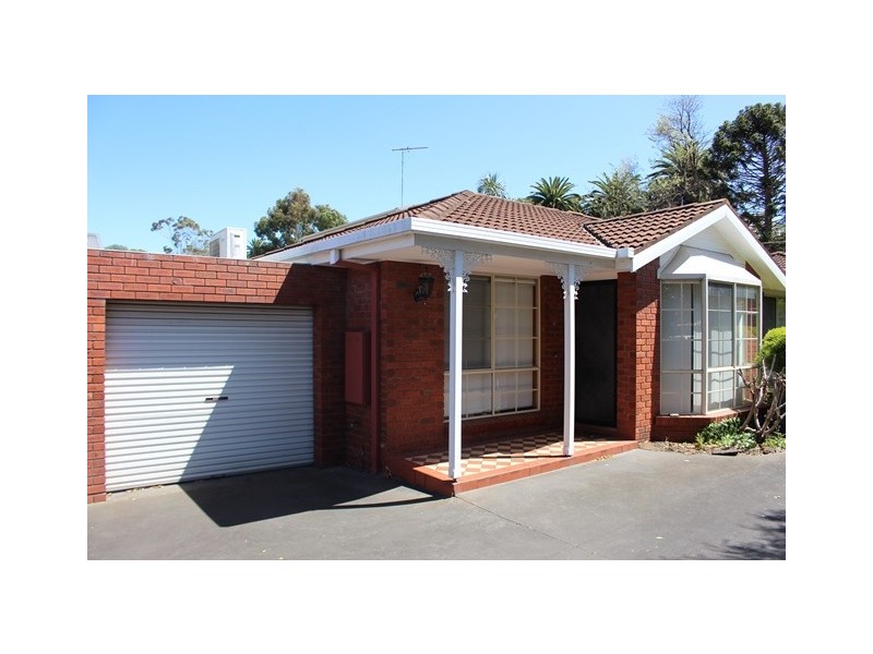 2/6A Huntington Street, Newtown VIC 3220