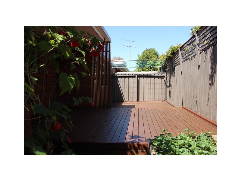 2/6A Huntington Street, Newtown VIC 3220