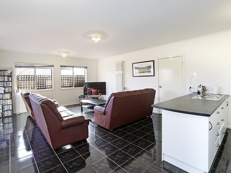 2/5 Weddell Road, North Geelong VIC 3215