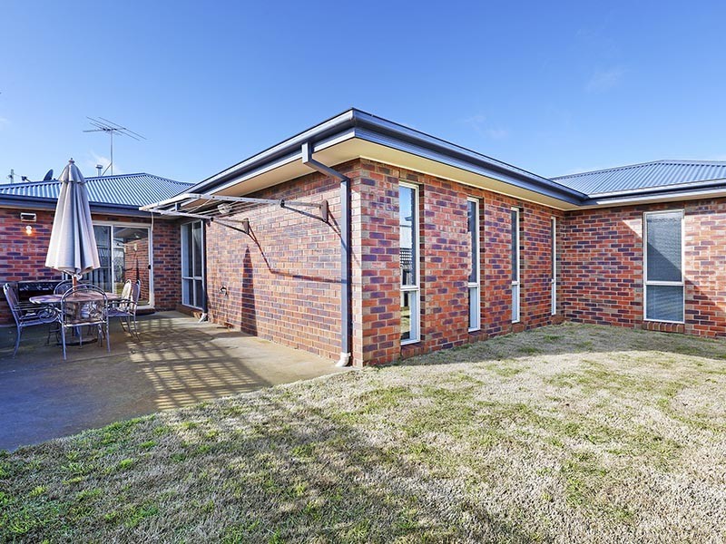 2/5 Weddell Road, North Geelong VIC 3215