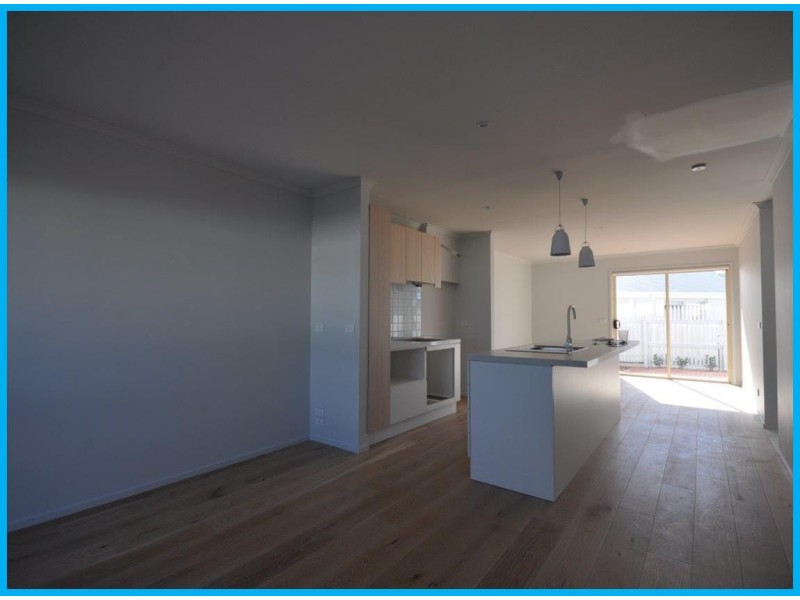 2/180 Cox Road, Lovely Banks VIC 3221