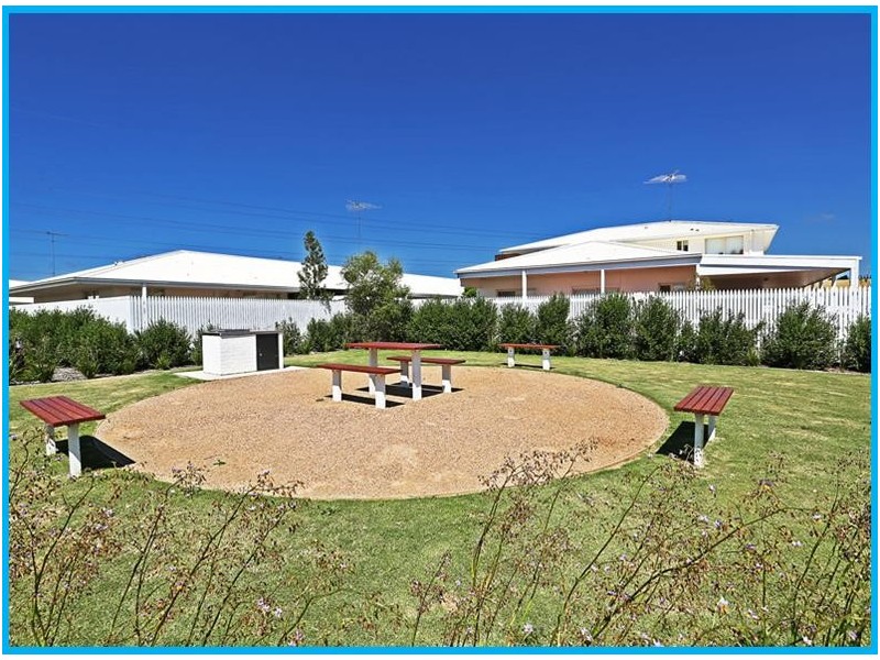 2/180 Cox Road, Lovely Banks VIC 3221