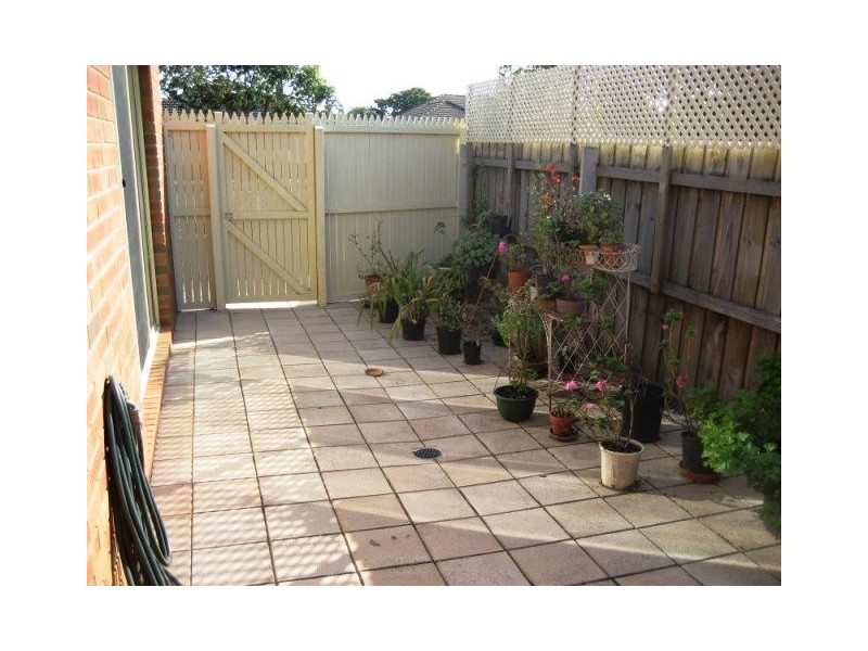 1/23 Vines Road, Hamlyn Heights VIC 3215