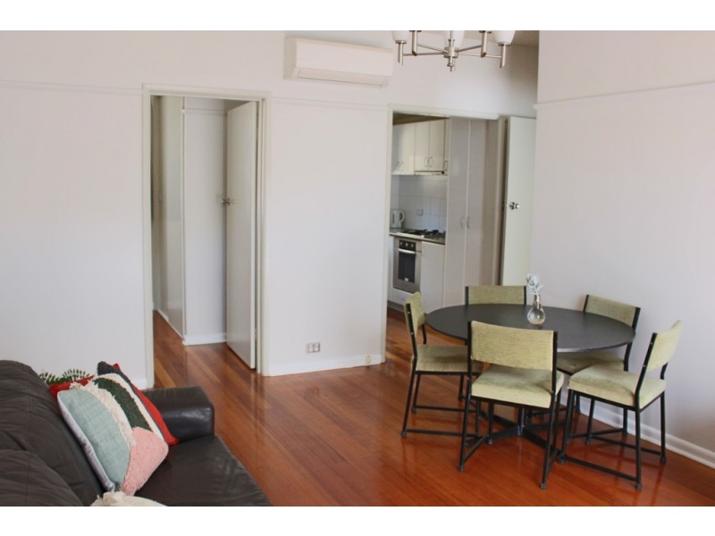 2/2 Pevensey Street, Geelong VIC 3220