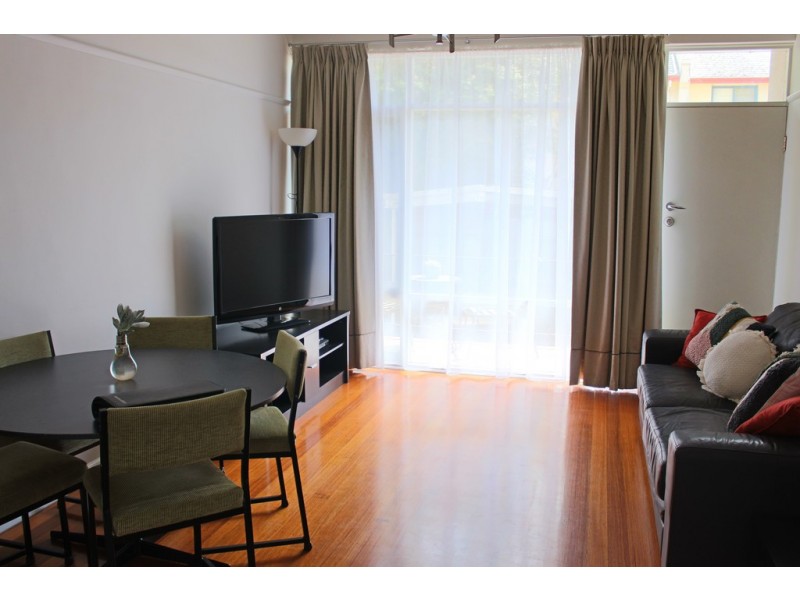 2/2 Pevensey Street, Geelong VIC 3220