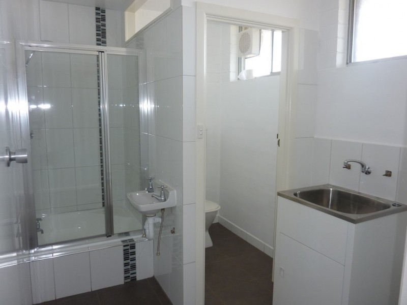 3/3 East Court, Newcomb VIC 3219