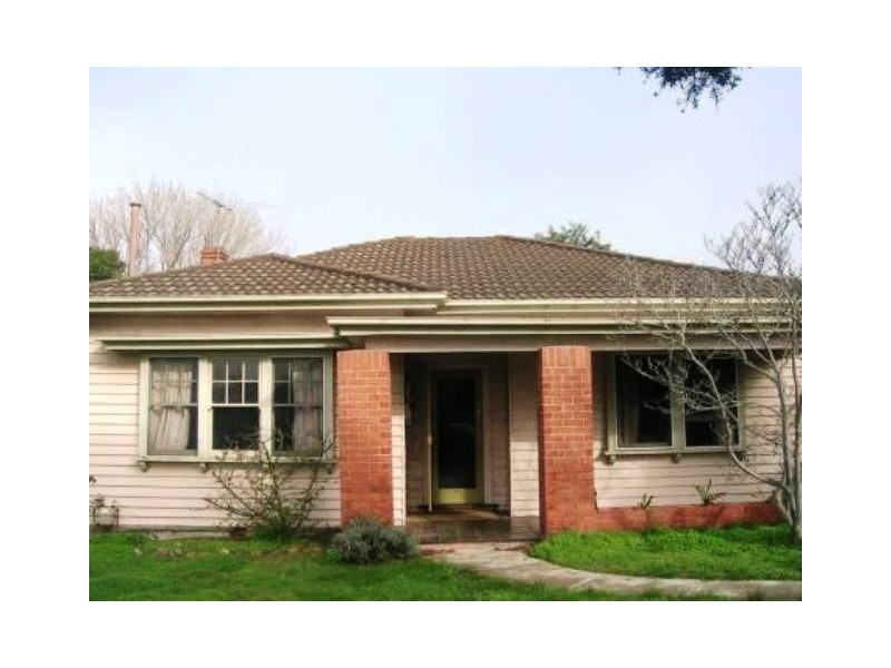 24 Corio Street, Belmont VIC 3216