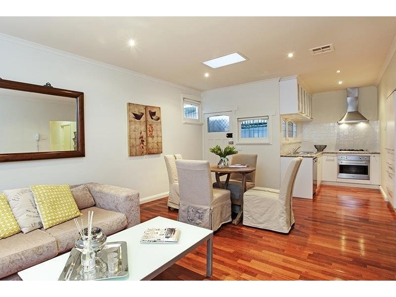 8 Bourke Crescent, Geelong VIC 3220