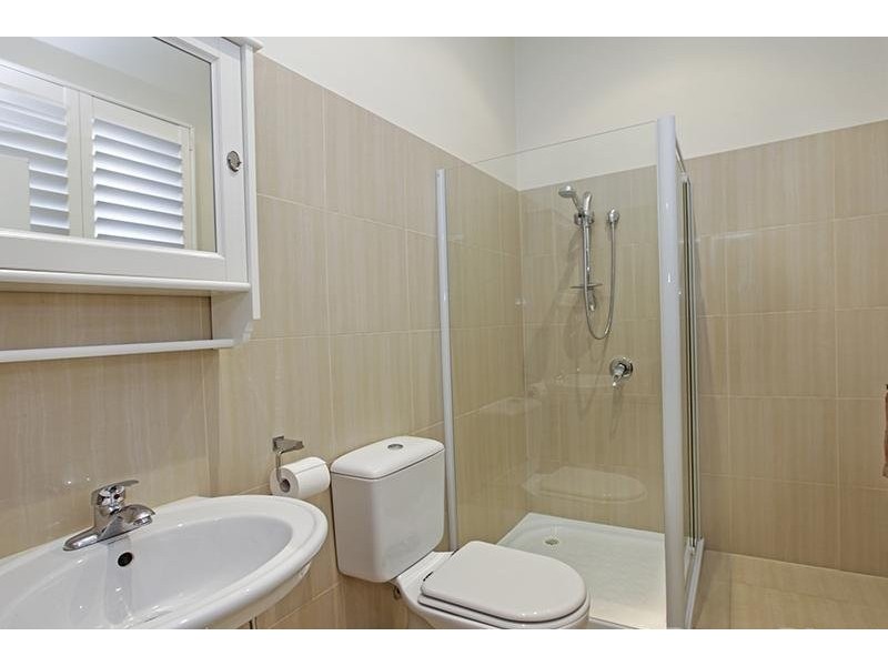 8 Bourke Crescent, Geelong VIC 3220