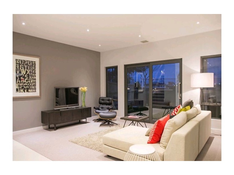 11 Sargood Street, North Geelong VIC 3215