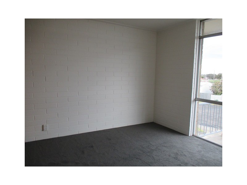 6/3 East Court, Newcomb VIC 3219