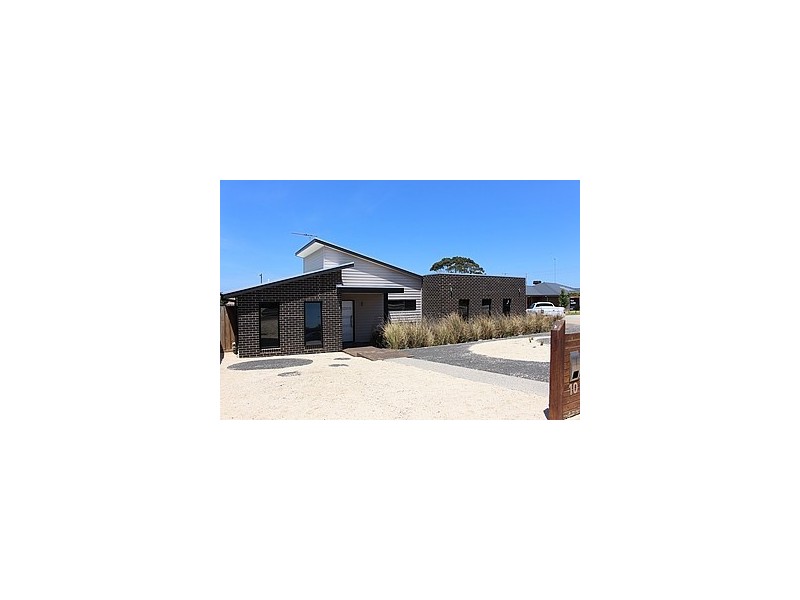 10-11 Viogner Place, Waurn Ponds VIC 3216