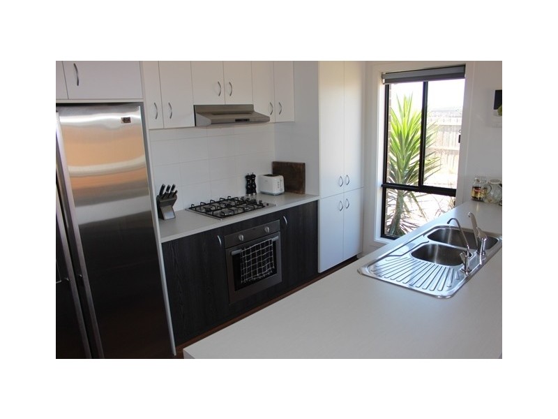 10-11 Viogner Place, Waurn Ponds VIC 3216