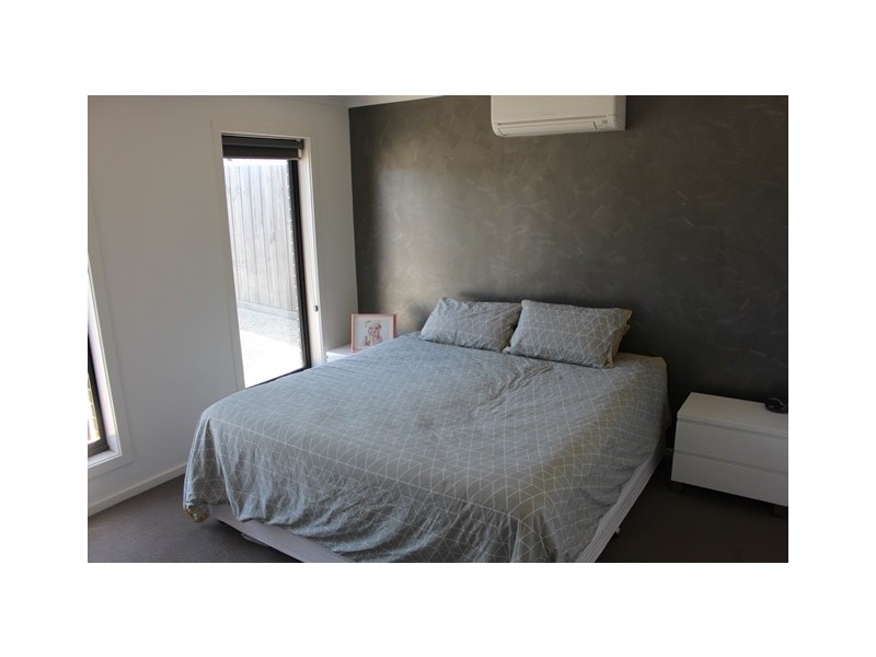 10-11 Viogner Place, Waurn Ponds VIC 3216