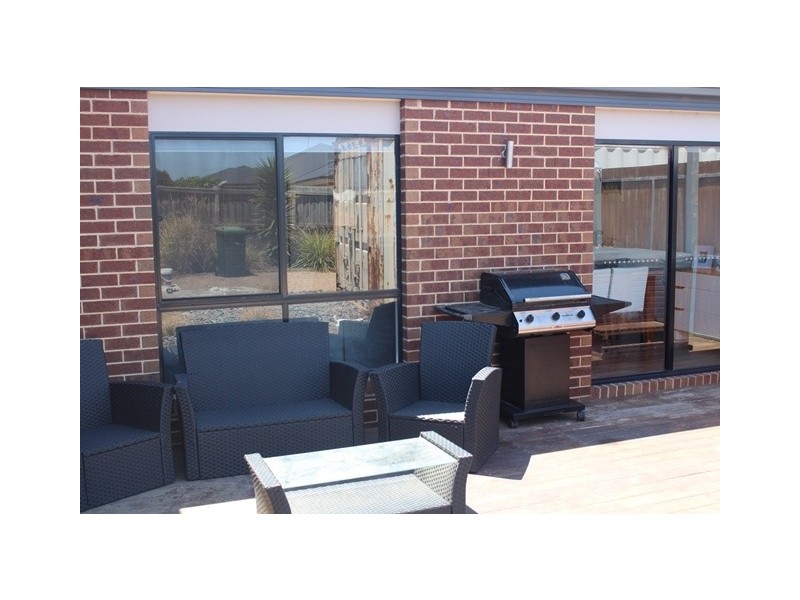 10-11 Viogner Place, Waurn Ponds VIC 3216