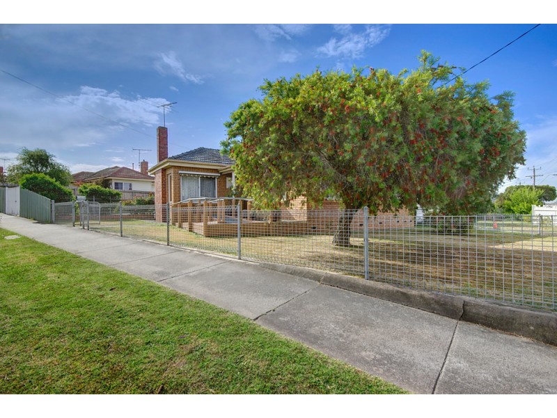 2 Sycamore Street, Hamlyn Heights VIC 3215