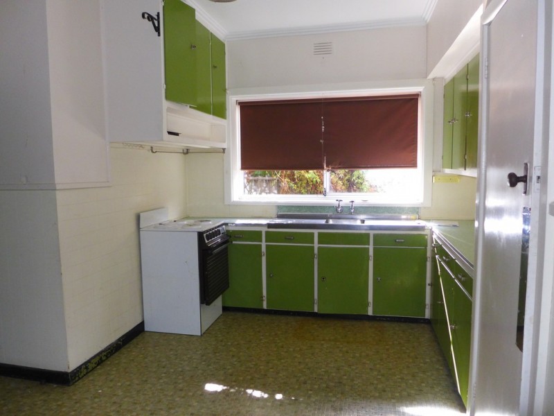 2 Sycamore Street, Hamlyn Heights VIC 3215