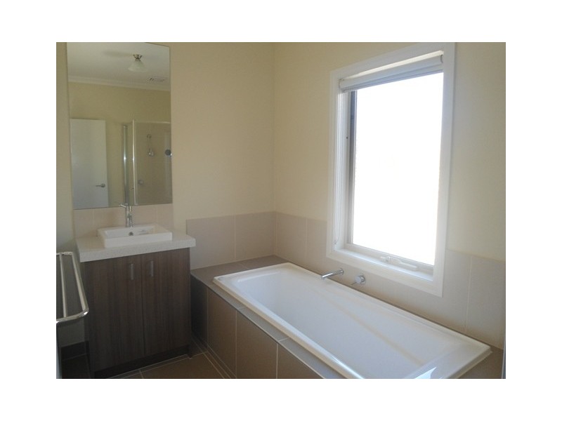 1/83 Francis Street, Belmont VIC 3216