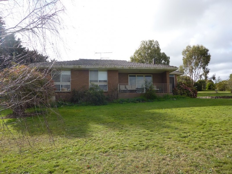 00 Bostock Reservoir Keepers House, Shaws Road, Ballan VIC 3342