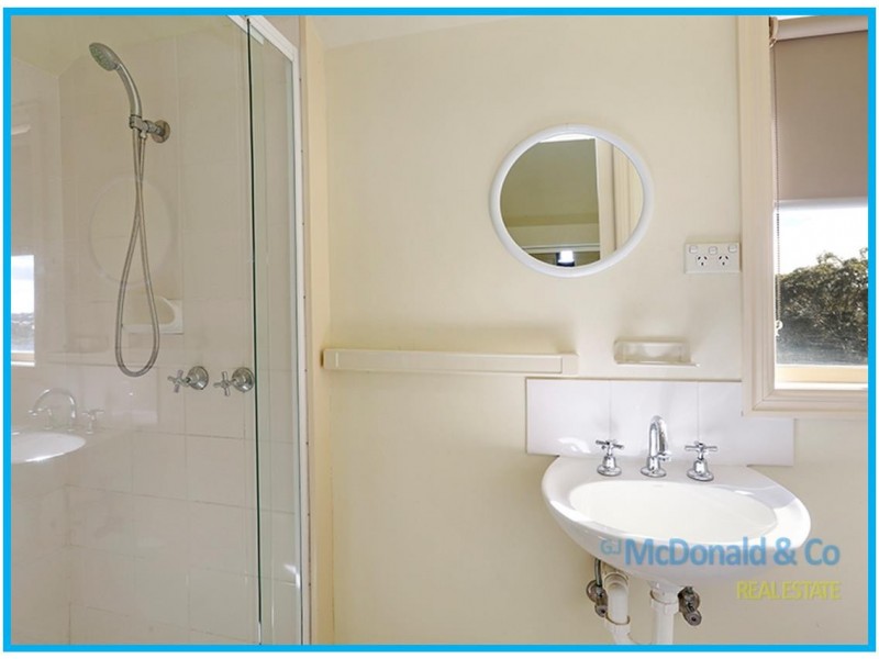 2/50 Barwon Boulevard, Highton VIC 3216