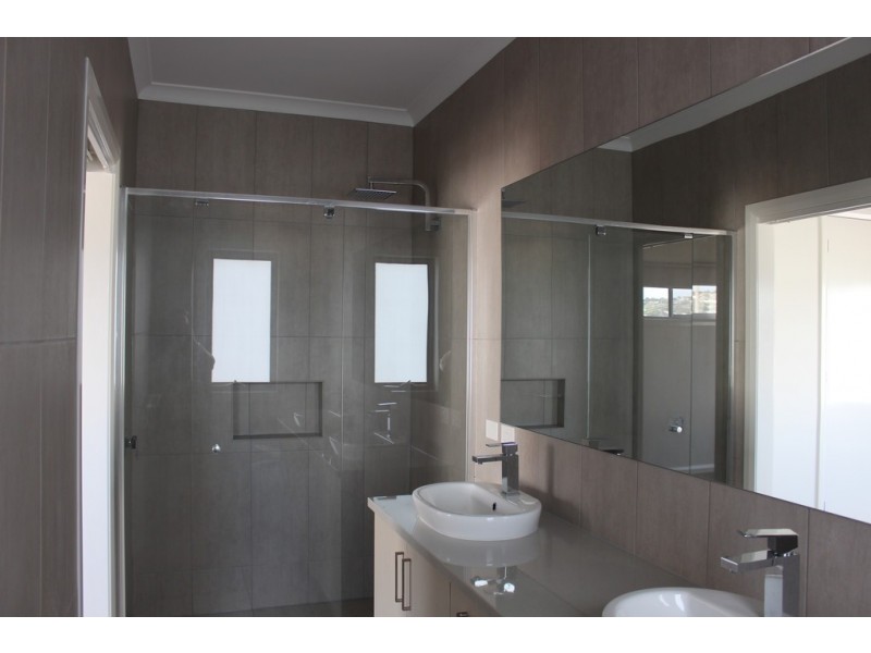 211A West Fyans Street, Newtown VIC 3220