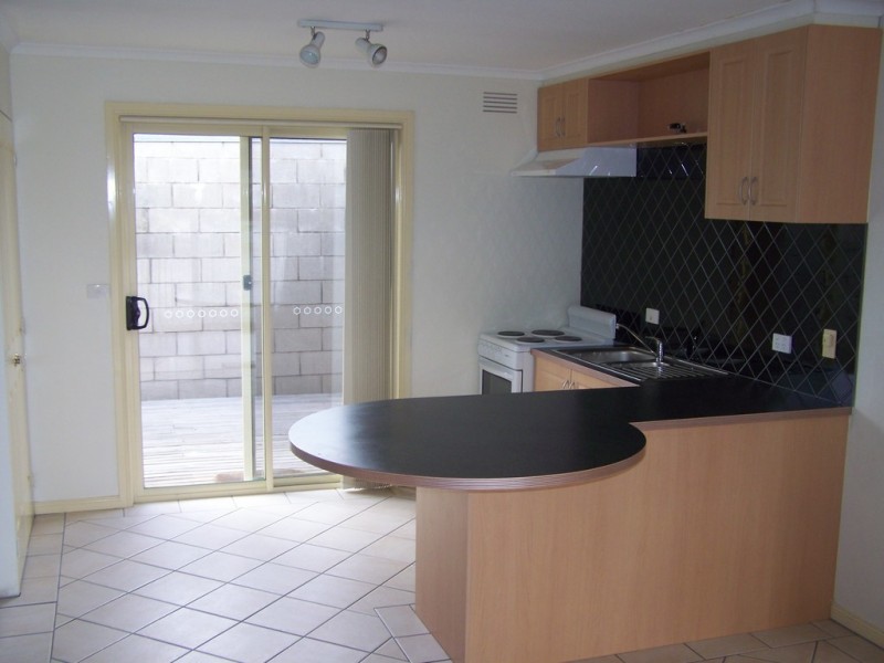 8/22 Northam Street, Highton VIC 3216