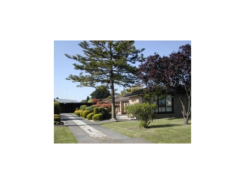 1/2 Atami Crescent, Corio VIC 3214