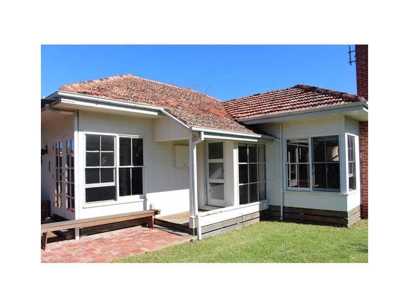 18 Fagg Street, Thomson VIC 3219