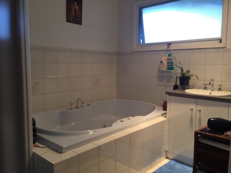 60 Rollins Road, Bell Post Hill VIC 3215