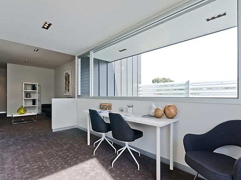 2B Huntingdon Street, Newtown VIC 3220