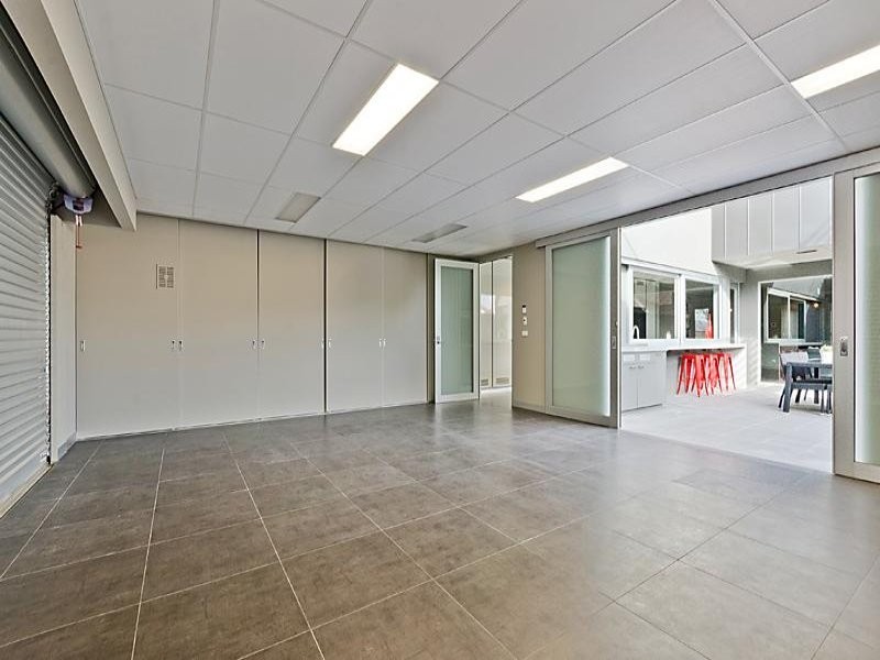 2B Huntingdon Street, Newtown VIC 3220