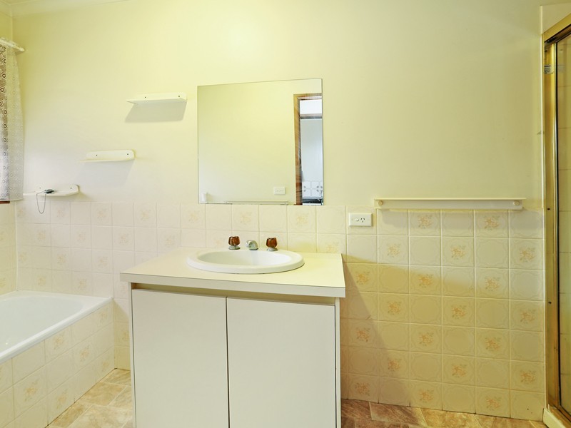 2/15-17 Hansen Drive, Grovedale VIC 3216