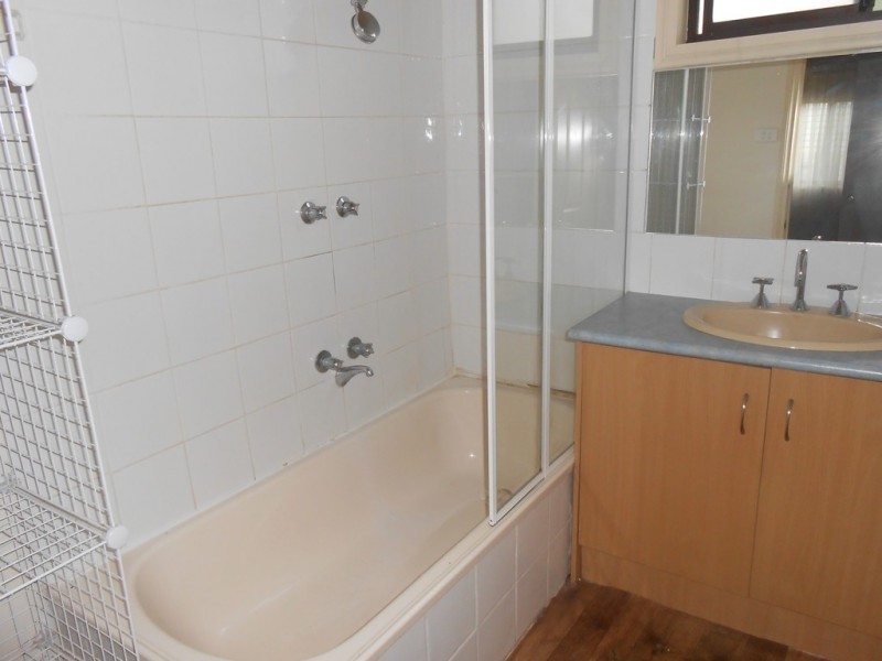 31 Shannon Avenue, Hamlyn Heights VIC 3215