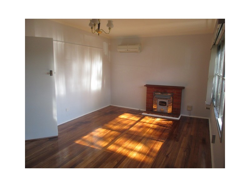 33 Canadian Parade, Corio VIC 3214