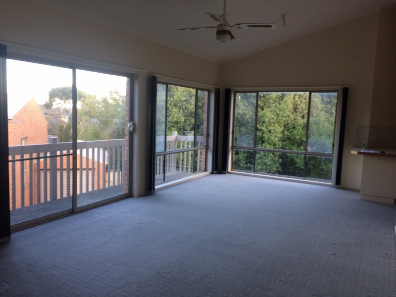 4/59-69 Victory Way, Highton VIC 3216