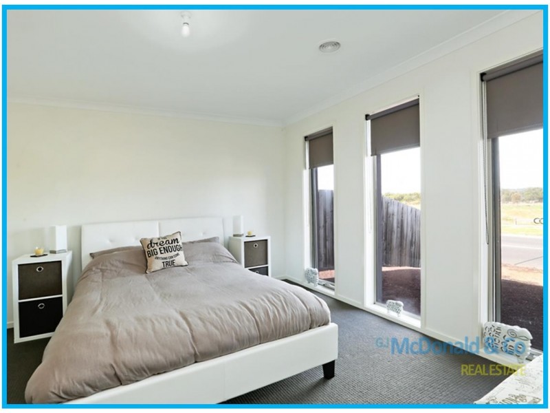 26 Sugargum Drive, Waurn Ponds VIC 3216