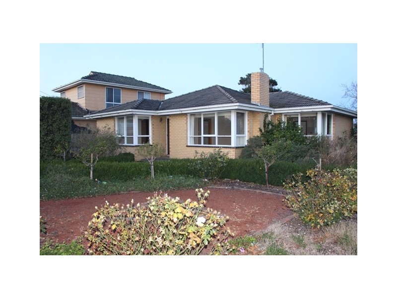 143 Burdoo Drive, Grovedale VIC 3216
